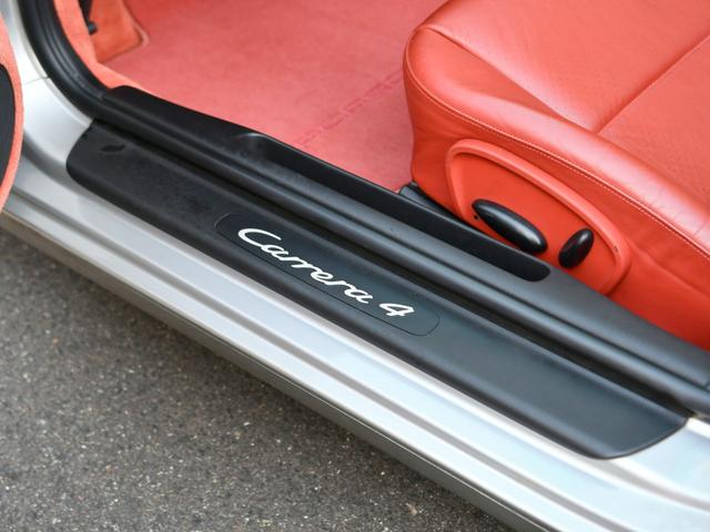 ９１１ ９１１カレラ４　カブリオレ　ミギＨテラコッタＳＰカラーインテリア４ＷＤハードトップシートヒーターシルバーブレーキキャリパー　カレラ４ホイールキャップリトロニックライトナビゲーションポルシェセンター整備記録簿ウインドディフレクター（28枚目）