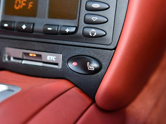 ９１１ ９１１カレラ４　カブリオレ　ミギＨテラコッタＳＰカラーインテリア４ＷＤハードトップシートヒーターシルバーブレーキキャリパー　カレラ４ホイールキャップリトロニックライトナビゲーションポルシェセンター整備記録簿ウインドディフレクター（43枚目）