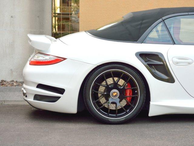 911ターボ カブリオレ TechArtスタイリング エキゾーストパイプ カレラレッドナチュラルレザー 19インチセンターロックAW スポーツクロノ RUFコイルスプリングキット アダプティブスポーツシート プロテクフイルム(17枚目)