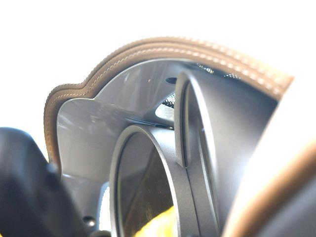 ケイマン ベースグレード　右Ｈ　１９インチスポーツデザイン　レザーインテリア　レザーコンフォートシート　レザーダシュボードＰ　ビルシュタインＰＡＳＭ対応車高調性　オートＡＣ　ツインテールパイプ　ナビゲーション地デジ（38枚目）