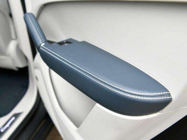 カイエン ターボ グラファイトブルー/クレヨンスムースレザーインテリ Sエグゾースト ブラックテールパイプ Sクロノ エクステリアPハイグロス 21インチエクスクルーシブプラチナム PSCB PDCC マトリクス(74枚目)