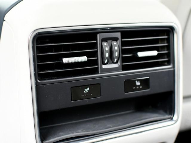 カイエン ターボ グラファイトブルー/クレヨンスムースレザーインテリ Sエグゾースト ブラックテールパイプ Sクロノ エクステリアPハイグロス 21インチエクスクルーシブプラチナム PSCB PDCC マトリクス(75枚目)