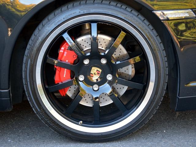 ９１１ ９１１カレラＳ　ミギＨ　ターボバンパー　ターボ油圧ウイング　１９スポーテック　ビルシュタイン　スポーツエキゾースト　レザーインテリア　アダプティブスポーツシート　シートヒーター　ＬＥＤテールフォグ　スポーツクロノＳＲ（11枚目）