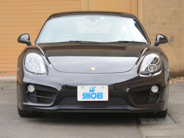 ケイマン Ｓブラックエディション　アルミニウムサイドウインドウトリムＰＤＳＬ電動格ミラーＦ＆Ｒヤパークアシストクルコン　自動防眩ルームミラースポーツデザインステア２０インチカレラクラッシックスポーツシートＰＡＳＭ３１５空気モニター２ゾ（2枚目）