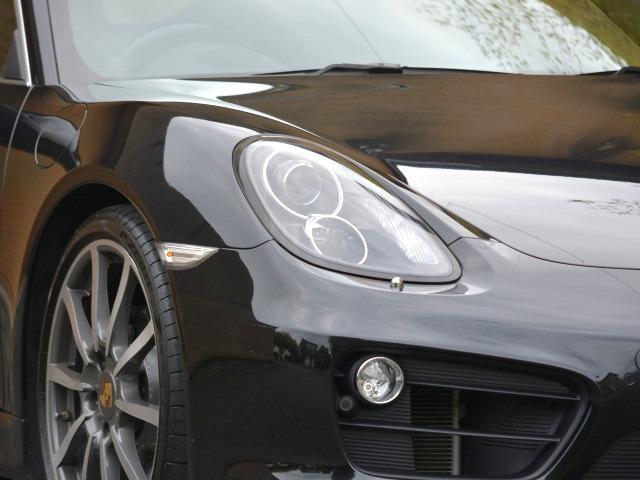 ケイマン Ｓブラックエディション　アルミニウムサイドウインドウトリムＰＤＳＬ電動格ミラーＦ＆Ｒヤパークアシストクルコン　自動防眩ルームミラースポーツデザインステア２０インチカレラクラッシックスポーツシートＰＡＳＭ３１５空気モニター２ゾ（4枚目）