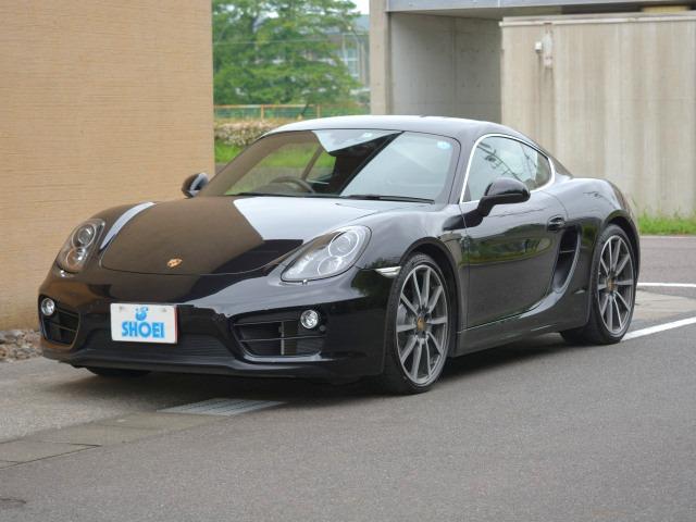 ケイマン Ｓブラックエディション　アルミニウムサイドウインドウトリムＰＤＳＬ電動格ミラーＦ＆Ｒヤパークアシストクルコン　自動防眩ルームミラースポーツデザインステア２０インチカレラクラッシックスポーツシートＰＡＳＭ３１５空気モニター２ゾ（5枚目）