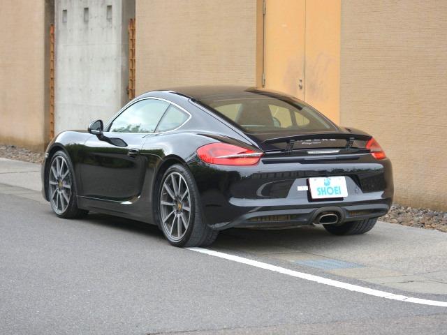 ケイマン Ｓブラックエディション　アルミニウムサイドウインドウトリムＰＤＳＬ電動格ミラーＦ＆Ｒヤパークアシストクルコン　自動防眩ルームミラースポーツデザインステア２０インチカレラクラッシックスポーツシートＰＡＳＭ３１５空気モニター２ゾ（15枚目）