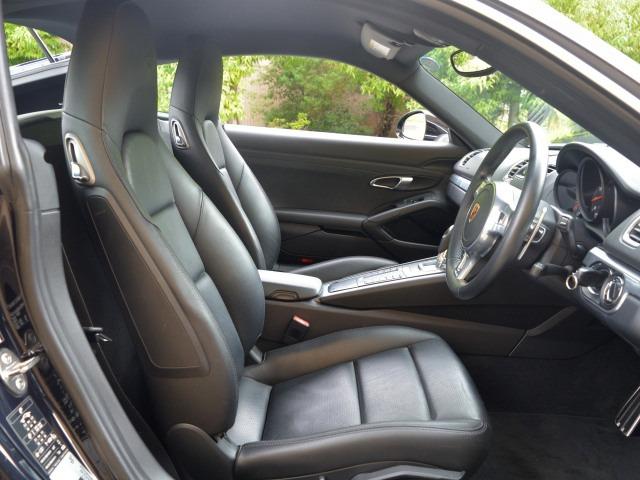 ケイマン Ｓブラックエディション　アルミニウムサイドウインドウトリムＰＤＳＬ電動格ミラーＦ＆Ｒヤパークアシストクルコン　自動防眩ルームミラースポーツデザインステア２０インチカレラクラッシックスポーツシートＰＡＳＭ３１５空気モニター２ゾ（29枚目）