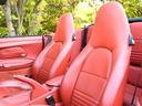 ９１１カレラ４　カブリオレ　ミギＨテラコッタＳＰカラーインテリア４ＷＤハードトップシートヒーターシルバーブレーキキャリパー　カレラ４ホイールキャップリトロニックライトナビゲーションポルシェセンター整備記録簿ウインドディフレクター（27枚目）