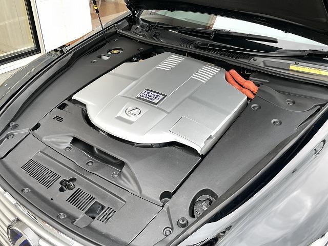 ＬＳ ＬＳ６００ｈ　バージョンＣ　Ｉパッケージ　後期　純正フルセグナビ　バックカメラ　黒革シート　ベンチレーション＆ヒーター　シートメモリー　ＢＳＭ　ＥＴＣ　クルコン　ＬＥＤヘッド　フォグ　オートリトラクタブル　全席イージークローザー（9枚目）