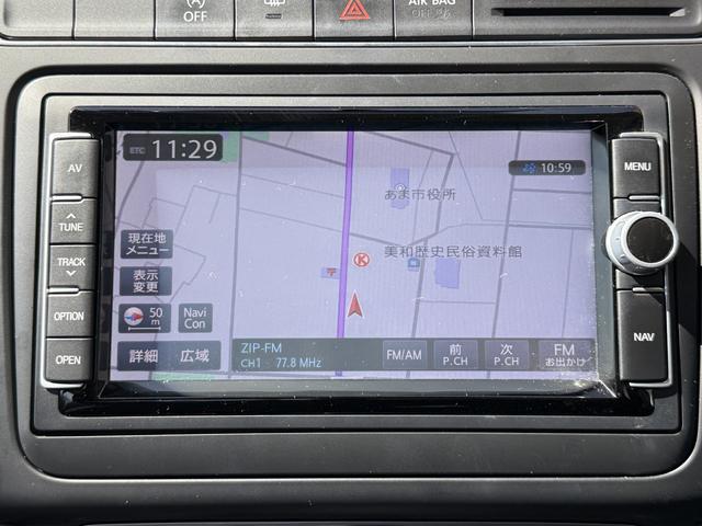 ポロ ＴＳＩコンフォートライン　１オーナー車　衝突軽減ブレーキ　ナビゲーションパッケージ　バックカメラ　ＥＴＣ　キーレスエントリー　ＤＶＤ再生　サイドエアバッグ　禁煙車　ウインカー付きドアミラー（11枚目）