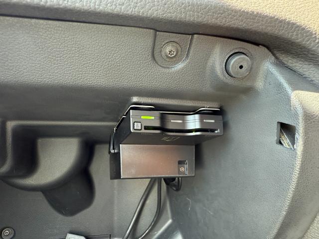 ポロ ＴＳＩコンフォートライン　１オーナー車　衝突軽減ブレーキ　ナビゲーションパッケージ　バックカメラ　ＥＴＣ　キーレスエントリー　ＤＶＤ再生　サイドエアバッグ　禁煙車　ウインカー付きドアミラー（15枚目）