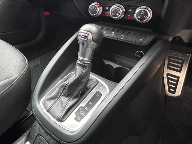 Ａ１スポーツバック ミッドナイトリミテッド　３７５台限定車　ＨＩＤヘッド　Ｓラインエクステリア　１７インチホイール　純正ナビ　バックカメラ　ソナー　シートヒーター　ドラレコ　オートライト（16枚目）