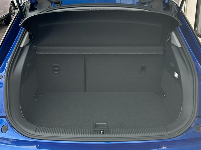 Ａ１スポーツバック ミッドナイトリミテッド　３７５台限定車　ＨＩＤヘッド　Ｓラインエクステリア　１７インチホイール　純正ナビ　バックカメラ　ソナー　シートヒーター　ドラレコ　オートライト（27枚目）