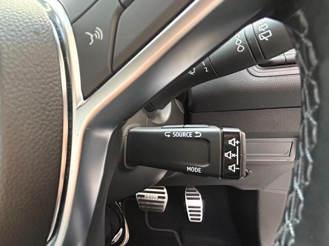 キャプチャー インテンス　テックパック　６ヵ月保証　禁煙車　３６０度カメラ　衝突軽減ブレーキ　アダプティブクルーズコントロール　レーンセンタリングアシスト　ステアリングヒーター　レザーシート　シートヒーター　ハイビームアシストＬＥＤヘッド（23枚目）