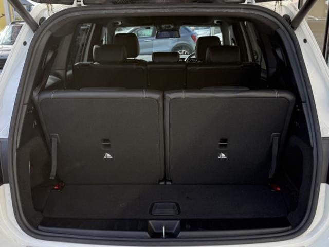 GLB GLB200d パノラミックルーフ ヒーター付きハーフレザーシート 360度カメラ バックカメラ ACC BSM Pトランク ハイビームアシスト付きLEDヘッドライト 純正ナビ ソナー パドルシフト デジタルミラー(28枚目)