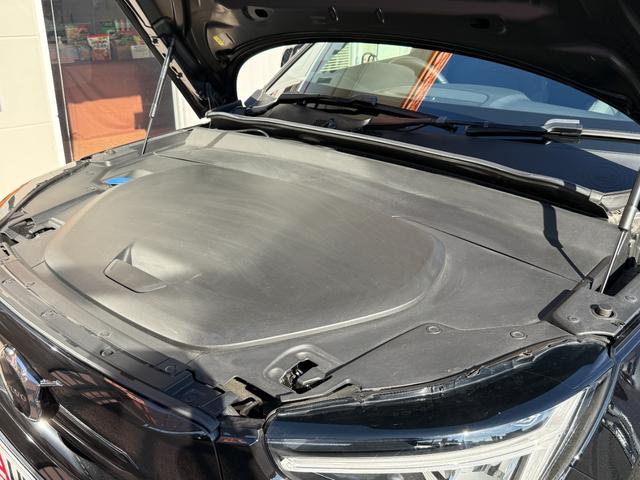 Ｃ４０リチャージ 　グーグルシステムナビ　カープレイ対応　全方位カメラ　パノラマルーフ　アダプティプクルーズ　ＬＥＤヘッド　シートヒーター　ステアヒーター　ＥＴＣ（10枚目）