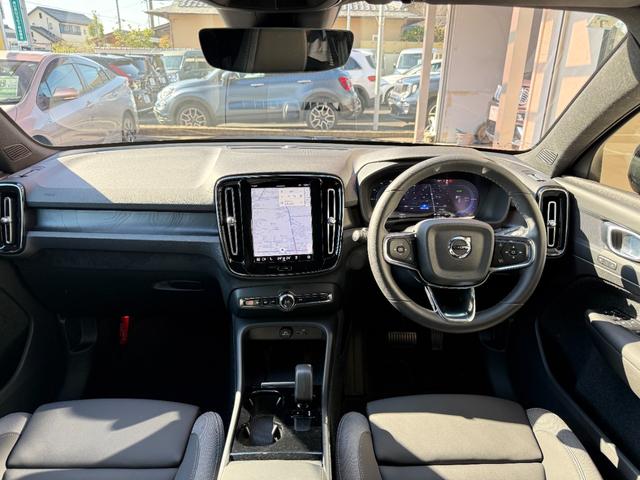 Ｃ４０リチャージ 　グーグルシステムナビ　カープレイ対応　全方位カメラ　パノラマルーフ　アダプティプクルーズ　ＬＥＤヘッド　シートヒーター　ステアヒーター　ＥＴＣ（11枚目）