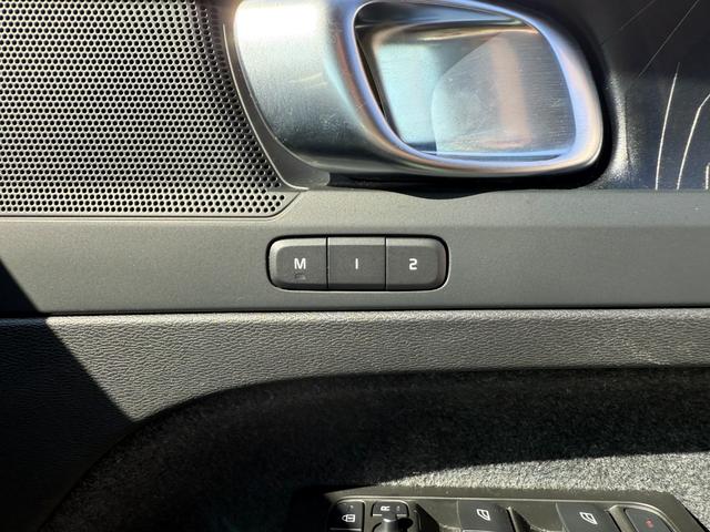 Ｃ４０リチャージ 　グーグルシステムナビ　カープレイ対応　全方位カメラ　パノラマルーフ　アダプティプクルーズ　ＬＥＤヘッド　シートヒーター　ステアヒーター　ＥＴＣ（25枚目）