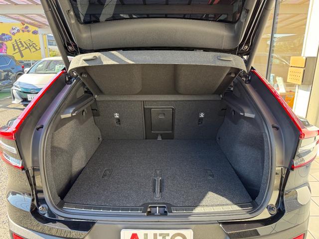 Ｃ４０リチャージ 　グーグルシステムナビ　カープレイ対応　全方位カメラ　パノラマルーフ　アダプティプクルーズ　ＬＥＤヘッド　シートヒーター　ステアヒーター　ＥＴＣ（29枚目）