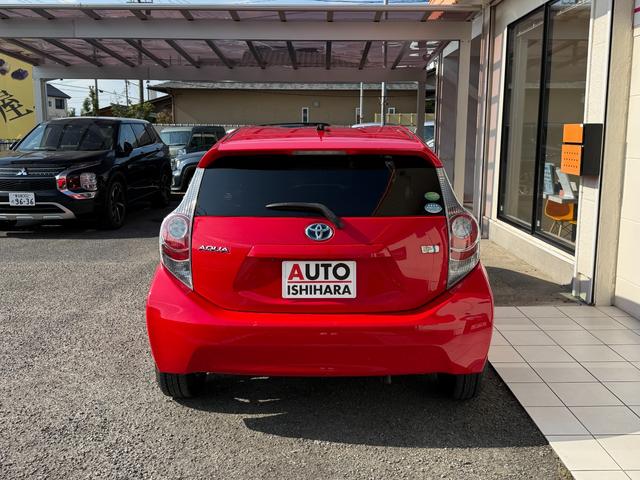 アクア S 純正ナビゲーション バックカメラ シートヒーター スマートキー プッシュスタート ETC ドライブレコーダー アイドリングストップ(5枚目)