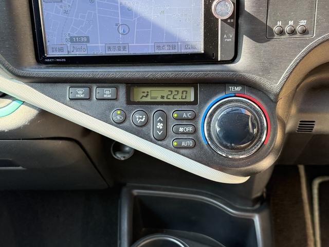 アクア S 純正ナビゲーション バックカメラ シートヒーター スマートキー プッシュスタート ETC ドライブレコーダー アイドリングストップ(10枚目)