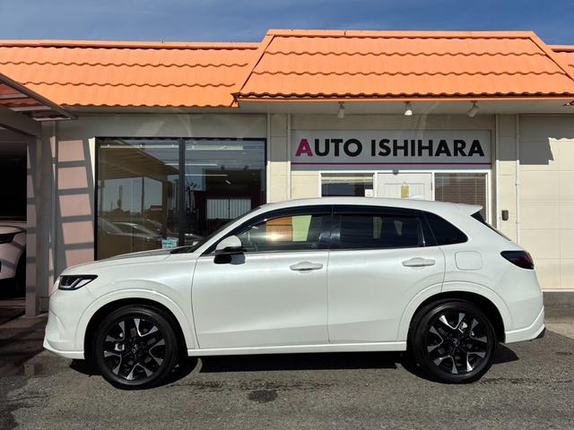 ＺＲ－Ｖ ｅ：ＨＥＶ　Ｚ　ＢＳＭ　　純正ナビ　３６０度カメラ　オートハイビーム　ＢＯＳＥスピーカー　レザーシート　パワートランク　フットオープナー　ＥＴＣ２．０　シートヒーター　ステアリングヒーター　非接触充電器（4枚目）