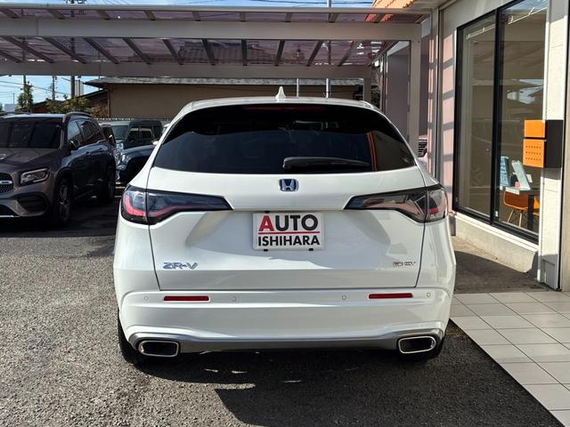 ＺＲ－Ｖ ｅ：ＨＥＶ　Ｚ　ＢＳＭ　　純正ナビ　３６０度カメラ　オートハイビーム　ＢＯＳＥスピーカー　レザーシート　パワートランク　フットオープナー　ＥＴＣ２．０　シートヒーター　ステアリングヒーター　非接触充電器（5枚目）