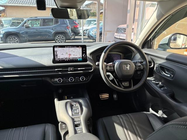 ＺＲ－Ｖ ｅ：ＨＥＶ　Ｚ　ＢＳＭ　　純正ナビ　３６０度カメラ　オートハイビーム　ＢＯＳＥスピーカー　レザーシート　パワートランク　フットオープナー　ＥＴＣ２．０　シートヒーター　ステアリングヒーター　非接触充電器（10枚目）