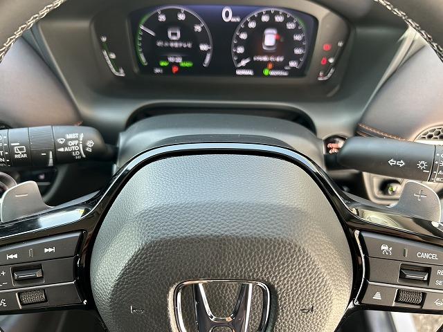 ＺＲ－Ｖ ｅ：ＨＥＶ　Ｚ　ＢＳＭ　　純正ナビ　３６０度カメラ　オートハイビーム　ＢＯＳＥスピーカー　レザーシート　パワートランク　フットオープナー　ＥＴＣ２．０　シートヒーター　ステアリングヒーター　非接触充電器（20枚目）