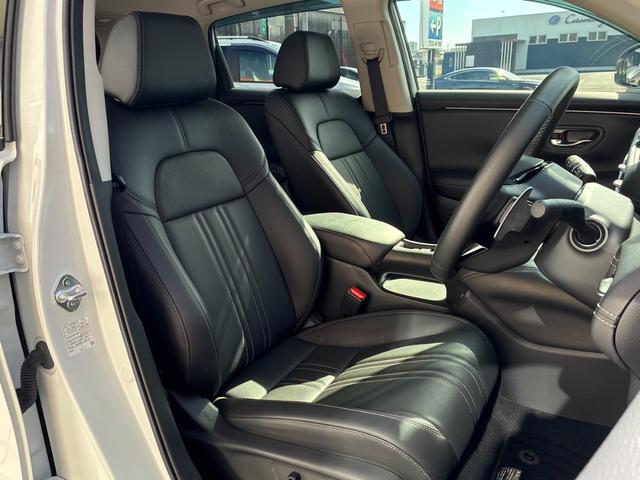 ＺＲ－Ｖ ｅ：ＨＥＶ　Ｚ　ＢＳＭ　　純正ナビ　３６０度カメラ　オートハイビーム　ＢＯＳＥスピーカー　レザーシート　パワートランク　フットオープナー　ＥＴＣ２．０　シートヒーター　ステアリングヒーター　非接触充電器（25枚目）