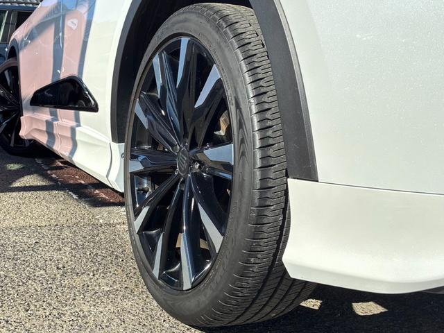 クラウンクロスオーバー ＲＳアドバンスド　新車保証継承　純正ナビ　３６０度カメラ　オートハイビームＬＥＤヘッドライト　アダプティブクルーズコントロール　ＢＳＭ　ヒーター付きレザーシート　ヘッドアップディスプレイ　ＥＴＣ２．０　ベンチレーション（7枚目）