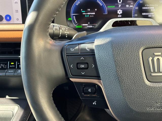 クラウンクロスオーバー ＲＳアドバンスド　新車保証継承　純正ナビ　３６０度カメラ　オートハイビームＬＥＤヘッドライト　アダプティブクルーズコントロール　ＢＳＭ　ヒーター付きレザーシート　ヘッドアップディスプレイ　ＥＴＣ２．０　ベンチレーション（16枚目）