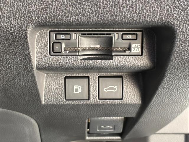 クラウンクロスオーバー ＲＳアドバンスド　新車保証継承　純正ナビ　３６０度カメラ　オートハイビームＬＥＤヘッドライト　アダプティブクルーズコントロール　ＢＳＭ　ヒーター付きレザーシート　ヘッドアップディスプレイ　ＥＴＣ２．０　ベンチレーション（22枚目）