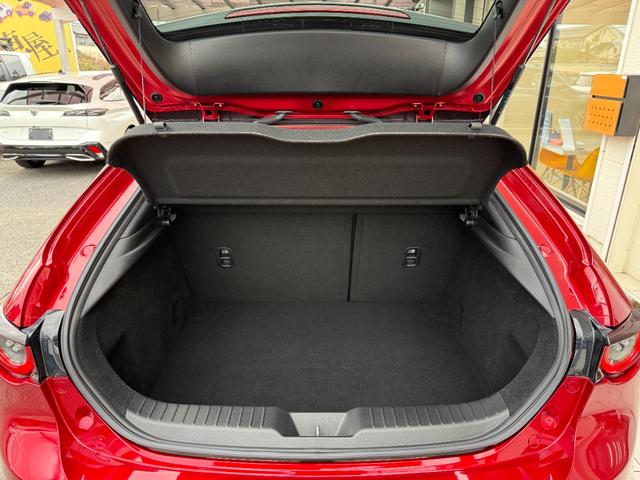 MAZDA3ファストバック X Lパッケージ ユーザー買取 黒革シート マツダコネクトナビ 全方位カメラ USBポート レーダークルーズ LEDヘッド シートメモリー パワーシート ステアリングヒーター(22枚目)