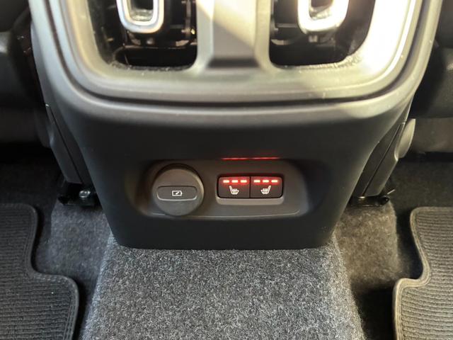 VOLVO XC40 ULTRA B4 AWD DARK EDITION