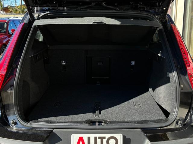 VOLVO XC40 ULTRA B4 AWD DARK EDITION