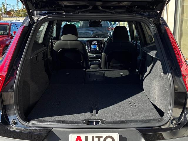 VOLVO XC40 ULTRA B4 AWD DARK EDITION