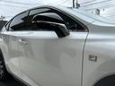 対向車からの視認性にも優れるウインカー付きのドアミラーとなります。