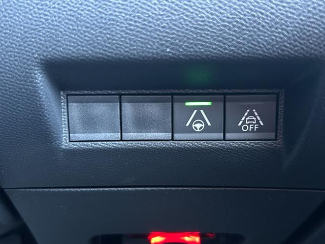 ���Ԏ��ɕ֗��ȃp�[�L���O�A�V�X�g�@�\�ƁA�Ԑ���E�x���@�\�����ڂ���Ă���܂��B