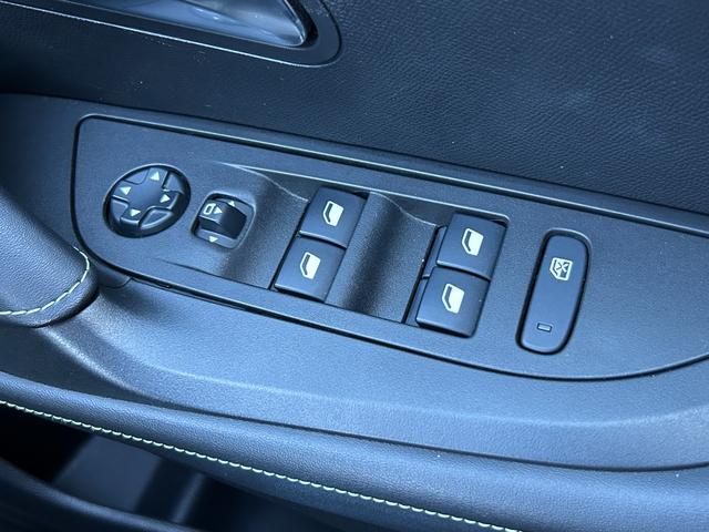 �e��{�^���̓���m�F�ςł�