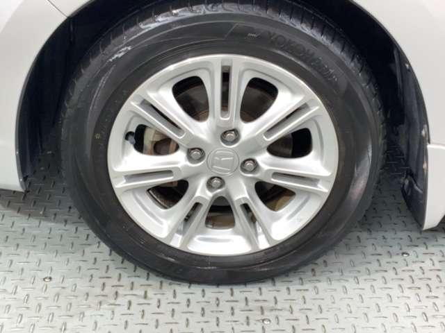L//禁煙車//アラバスターシルバーM BKカメラ 盗難防止 ワンセグTV キセノンR キーレスエントリー ワンオナ 禁煙 ナビTV オートエアコン スマートキー アルミ HDDナビ 記録簿 ABS CD エコモード パワーウインドウ(17枚目)