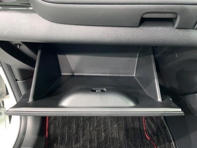 e:HEVホーム20週年特装車/試乗禁煙/プラチナホワイトP 禁煙 新車保証継承 Navi BTaudio ipod/USB接続 CD/フルセグTV リアカメラ ETC LEDライト ステリモ クル-ズCR シ-トH 衝突軽減 サイドSRS 緊急レスキュ-装置(30枚目)