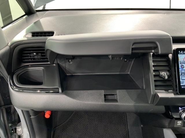 e:HEV RS 禁煙 当社試乗車 新車保証継承 大型Navi BTaudio USB接続可能 フルセグTV Rカメラ ETC LEDライト 衝突軽減装置 サイドカ-テンSRS クル-ズ機能 スマ-トキ- 整備記録簿(26枚目)