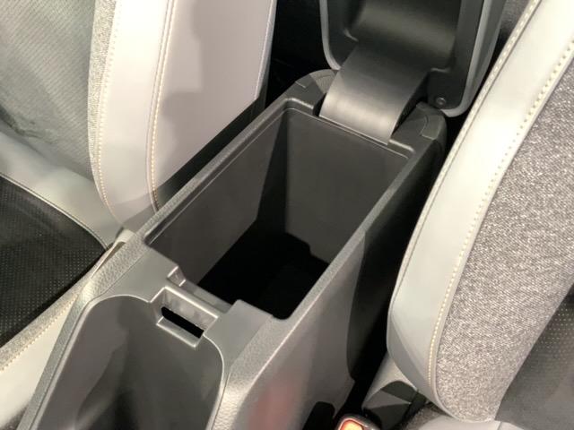 e:HEV RS 禁煙 当社試乗車 新車保証継承 大型Navi BTaudio USB接続可能 フルセグTV Rカメラ ETC LEDライト 衝突軽減装置 サイドカ-テンSRS クル-ズ機能 スマ-トキ- 整備記録簿(27枚目)