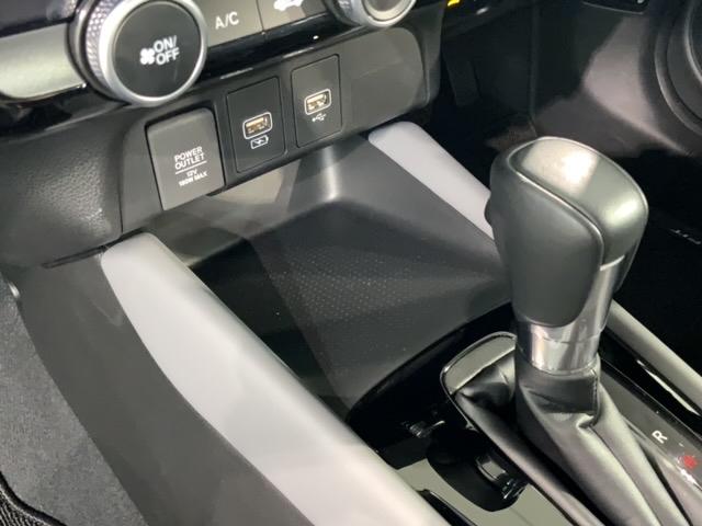 e:HEV RS 禁煙 当社試乗車 新車保証継承 大型Navi BTaudio USB接続可能 フルセグTV Rカメラ ETC LEDライト 衝突軽減装置 サイドカ-テンSRS クル-ズ機能 スマ-トキ- 整備記録簿(29枚目)