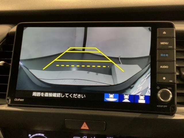 フィット ホーム　ＨＳＥＮＳＩＮＧ２ト－ン最長５年保証ナビ　衝突軽減ブレーキ　禁煙車　ワンオーナー　リアカメ　ＬＥＤライト　フルセグＴＶ　記録簿付　エアバッグ　スマ－トキ－　盗難防止装置　ＥＴＣ車載器　Ｗエアバック（7枚目）