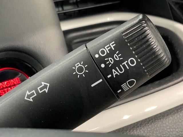 フィット ホーム　ＨＳＥＮＳＩＮＧ２ト－ン最長５年保証ナビ　衝突軽減ブレーキ　禁煙車　ワンオーナー　リアカメ　ＬＥＤライト　フルセグＴＶ　記録簿付　エアバッグ　スマ－トキ－　盗難防止装置　ＥＴＣ車載器　Ｗエアバック（12枚目）