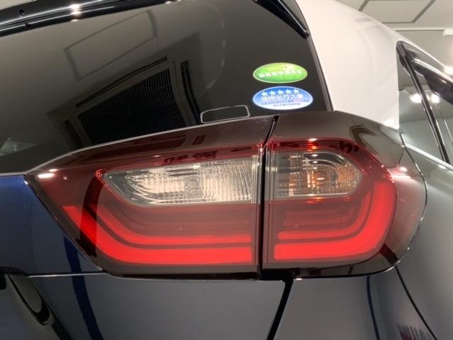 フィット ホーム　ＨＳＥＮＳＩＮＧ２ト－ン最長５年保証ナビ　衝突軽減ブレーキ　禁煙車　ワンオーナー　リアカメ　ＬＥＤライト　フルセグＴＶ　記録簿付　エアバッグ　スマ－トキ－　盗難防止装置　ＥＴＣ車載器　Ｗエアバック（45枚目）