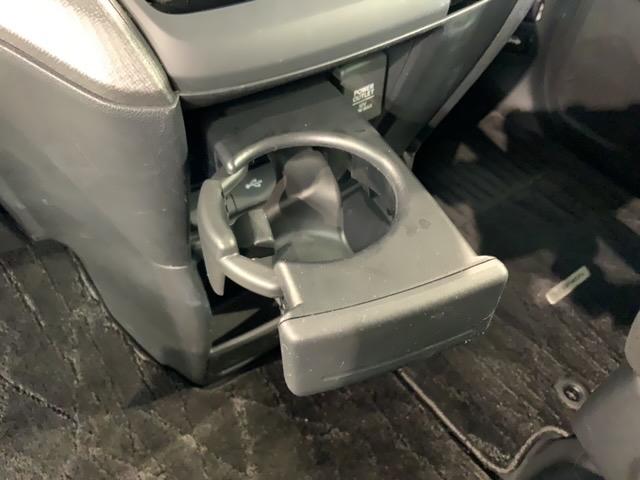 ステップワゴンスパーダ スパーダホンダセンシング　最長５年保証　ワンオ－ナ－　ナビＲカメラ　盗難防止　助手席エアバッグ　ワンオーナ－　Ｗパワスラ　記録簿有　リアオートエアコン　地デジ　ＬＥＤライト　横滑り防止システム　オートエアコン　リアカメラ　禁煙（29枚目）